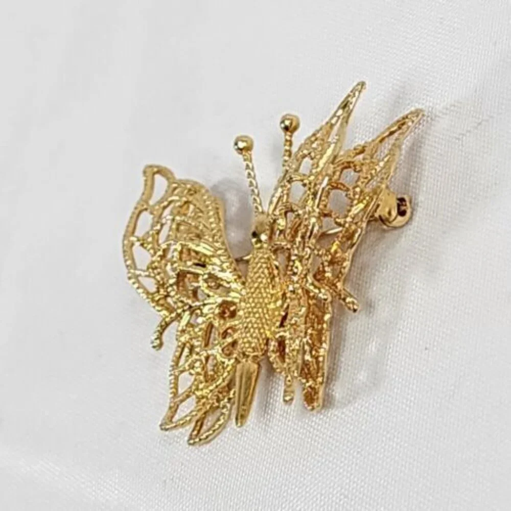 Monet Signed Gold Tone Double Winged Butterfly Filigree Brooch Pin Vintage Fancy